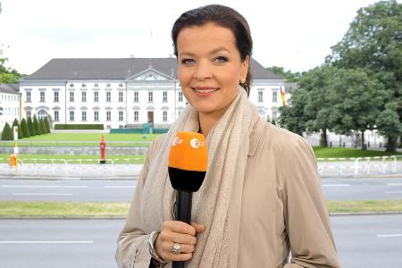 Royal-Expertin Julia Melchior berichtet für das ZDF über die Königshäuser dieser Welt