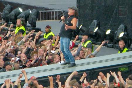 Vergangenheit: Brian Johnson in Aktion mit AC/DC Vergangenheit: Brian Johnson in Aktion mit AC/DC