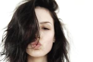 Lena Meyer-Landrut: Schnipp-schnapp, Haare ab!