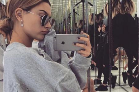Schluss mit gestylten Selfies wie diesem - Hailey Baldwin wurde von Paparazzi übel erwischt Schluss mit gestylten Selfies wie diesem - Hailey Baldwin wurde von Paparazzi übel erwischt