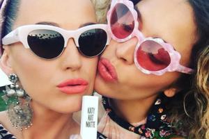 Küssen wie Katy Perry: Sie bringt eigene Lippenstift-Kollektion raus