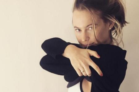 Hat sich ihre erste Umstands-Jeans zugelegt: Behati Prinsloo präsentiert stolz ihren wachsenden Baby-Bauch Hat sich ihre erste Umstands-Jeans zugelegt: Behati Prinsloo präsentiert stolz ihren wachsenden Baby-Bauch