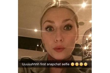 Lena Gercke teilte über Instagram ihr erstes Snapchat-Selfie Lena Gercke teilte über Instagram ihr erstes Snapchat-Selfie
