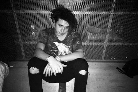 Brooklyn Beckham orientiert sich frisurentechnisch neuerdings offenbar an Justin Bieber. Brooklyn Beckham orientiert sich frisurentechnisch neuerdings offenbar an Justin Bieber.
