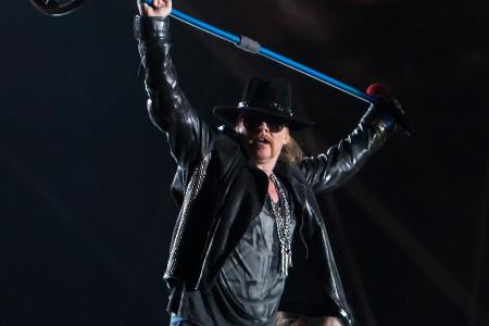 Ready to rock oder ready to schock? Axl Rose ist der Ersatzsänger bei AC/DC Ready to rock oder ready to schock? Axl Rose ist der Ersatzsänger bei AC/DC