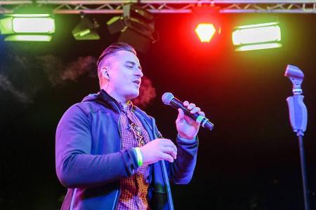 Für den Volks-Rock'n'Roller Andreas Gabalier ziehen weibliche Fans gerne einmal blank Für den Volks-Rock'n'Roller Andreas Gabalier ziehen weibliche Fans gerne einmal blank