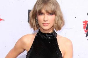 Taylor Swift räumt bei den iHeart Music Awards ab