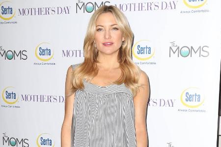 Kate Hudson beweist Stil in einem lockeren Zweiteiler Kate Hudson beweist Stil in einem lockeren Zweiteiler