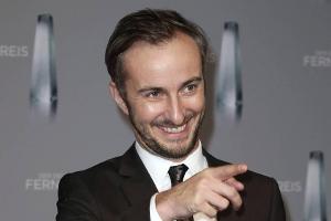 Überraschung! Jan Böhmermann erhält besondere Ehrung beim Grimme-Preis