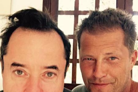 Jan Josef Liefers (l.) und Til Schweiger haben die Haare Jan Josef Liefers (l.) und Til Schweiger haben die Haare