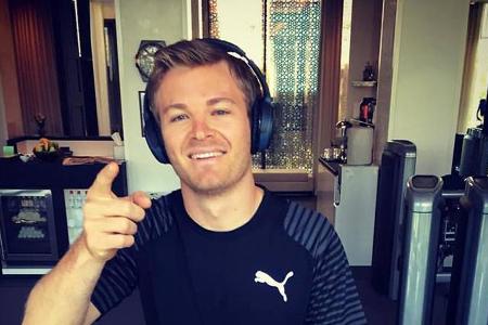 Nicht nur auf der Rennstrecke, sondern auch im Wasser ein Ass: Nico Rosberg Nicht nur auf der Rennstrecke, sondern auch im Wasser ein Ass: Nico Rosberg