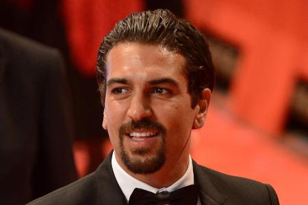 Elyas M'Barek ist nicht glücklich mit der Wahlentscheidung seiner Landsleute Elyas M'Barek ist nicht glücklich mit der Wahlentscheidung seiner Landsleute