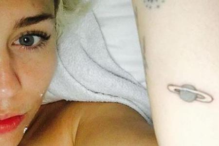 Miley Cyrus präsentiert auf Instagram ihr neues Tattoo Miley Cyrus präsentiert auf Instagram ihr neues Tattoo