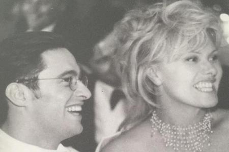 Hugh Jackman und Deborra-Lee Furness bei ihrer Hochzeit im Jahr 1996 Hugh Jackman und Deborra-Lee Furness bei ihrer Hochzeit im Jahr 1996
