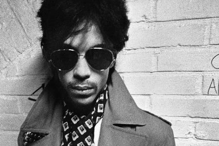 Prince starb am Donnerstag, den 21. April, im Alter von 57 Jahren Prince starb am Donnerstag, den 21. April, im Alter von 57 Jahren