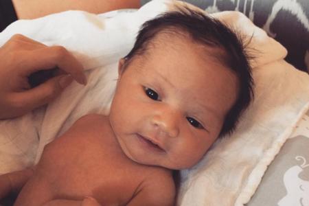 Die kleine Luna hat prominente Eltern: John Legend und Chrissy Teigen Die kleine Luna hat prominente Eltern: John Legend und Chrissy Teigen