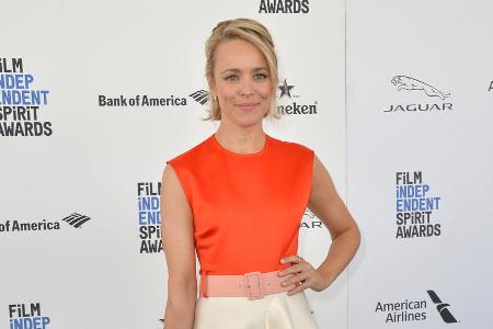 Brachte Farbe auf den blauen Teppich: Rachel McAdams Brachte Farbe auf den blauen Teppich: Rachel McAdams