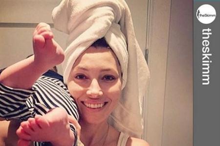 Jessica Biel zeigt sich gemeinsam mit Baby Silas ungeschminkt am Morgen. Jessica Biel zeigt sich gemeinsam mit Baby Silas ungeschminkt am Morgen.
