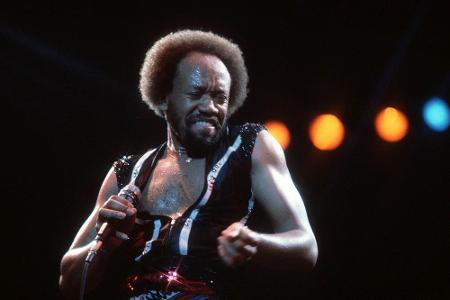 Maurice White schrieb mit Earth, Wind and Fire Musikgeschichte Maurice White schrieb mit Earth, Wind and Fire Musikgeschichte