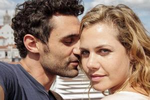Felicitas Woll: "Liebe ist ein schmerzhaftes, wunderbares Abenteuer"