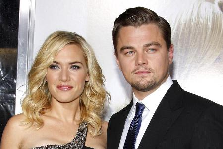 Kate Winslet drückt ihrem engen Freund Leonardo DiCaprio bei den Oscars die Daumen Kate Winslet drückt ihrem engen Freund Leonardo DiCaprio bei den Oscars die Daumen