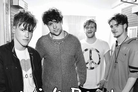 Viola Beach httpswww.facebook.comviolabeachwarrington.jpg Viola Beach httpswww.facebook.comviolabeachwarrington.jpg