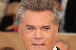 Bei den "SAG Awards 2016": Ray Liottas Gesicht wirkt irgendwie gemacht