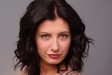 Die ausgebildete Hairstylistin Deborah (27) jobbt in Düsseldorf aktuell in der Gastronomie, ihre große Leidenschaft ist das ...