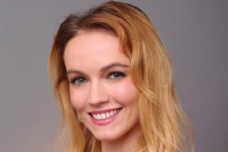 Kathrin (27) aus Alsfeld studiert Mathe und Chemie auf Gymnasiallehramt und jobbt nebenher als Hostess im Eventmarketing. Si...