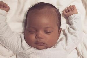 Na endlich: Kim Kardashian präsentiert Söhnchen Saint