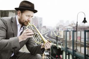 Am 18. März veröffentlicht Stefan Dettl sein drittes Solo-Album "Soultrain"