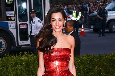 Meistert das Leben zwischen zwei Welten: Amal Clooney Meistert das Leben zwischen zwei Welten: Amal Clooney