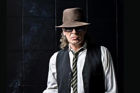 Von der Zigarre und der Musik will er nicht lassen: Udo Lindenberg meldet sich zurück Von der Zigarre und der Musik will er nicht lassen: Udo Lindenberg meldet sich zurück