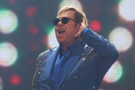 Elton John wird in den nächsten Jahren weniger auf der Bühne stehen Elton John wird in den nächsten Jahren weniger auf der Bühne stehen