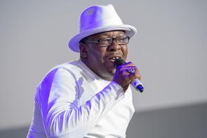 Befindet sich Bobby Brown erneut im Entzug?