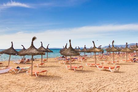 Im Urlaub sollte alles perfekt sein: Hotel, Strand, Pool, Essen Im Urlaub sollte alles perfekt sein: Hotel, Strand, Pool, Essen
