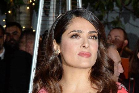 Salma Hayek brachte ihren Hund Mozart vor neun Jahren mit auf die Welt Salma Hayek brachte ihren Hund Mozart vor neun Jahren mit auf die Welt