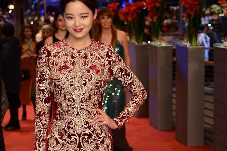 Das Kleid von Xin Zhi Lei wirkte überladen und ähnelte daher eher einem Teppich