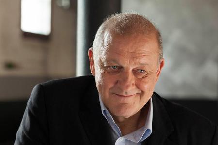 Georg Wilsberg ist auf der Suche nach seiner Kollegin Anna Springer Georg Wilsberg ist auf der Suche nach seiner Kollegin Anna Springer