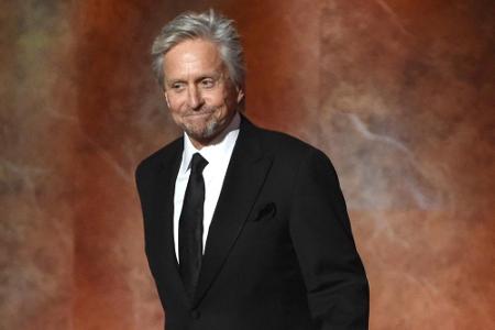 Michael Douglas verfolgt das Sex-Sucht-Gerücht bis heute Michael Douglas verfolgt das Sex-Sucht-Gerücht bis heute