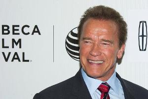 Arnold Schwarzenegger mischt sich als Terminator unters Volk