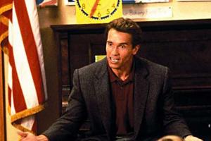 Arnold Schwarzenegger 1990 im Original "Kindergarten Cop"
