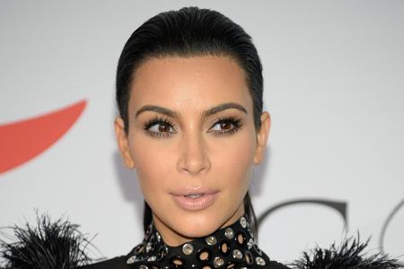 Kim Kardashian bei den CFDA Fashion Awards in New York im Juni 2015 Kim Kardashian bei den CFDA Fashion Awards in New York im Juni 2015