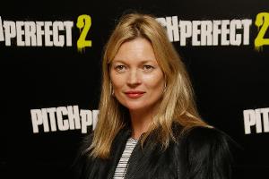 Deswegen flog Kate Moss aus dem Flugzeug