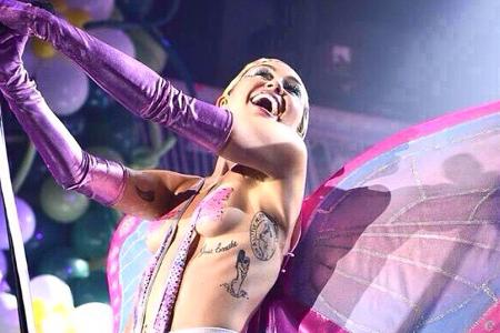 03 Miley Cyrus httpsinstagram.commileycyrus 11253654_1097441056951821_227845493_n.jpg