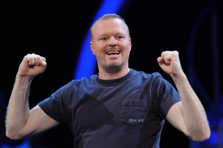 Ein Abschied, solange er noch obenauf ist: Stefan Raab macht Ende 2015 Schluss Ein Abschied, solange er noch obenauf ist: Stefan Raab macht Ende 2015 Schluss