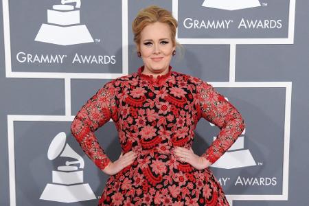 Sängerin Adele weiß ihre Kurven in Szene zu setzen Sängerin Adele weiß ihre Kurven in Szene zu setzen