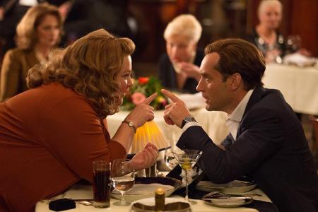 Susan Cooper (Melissa McCarthy) und Bradley Fine (Jude Law) in Susan Cooper (Melissa McCarthy) und Bradley Fine (Jude Law) in