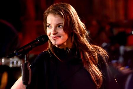 Yvonne Catterfeld im kleinen Schwarzen bei 