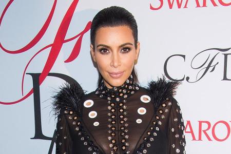 Kim Kardashian ist derzeit nicht so ausgeschlafen, wie es scheint Kim Kardashian ist derzeit nicht so ausgeschlafen, wie es scheint